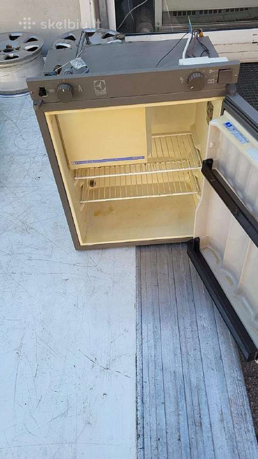 Kemperio veikiantis senas šaldytuvas. 220/12v/dujo - nuotraukos Nr. 2