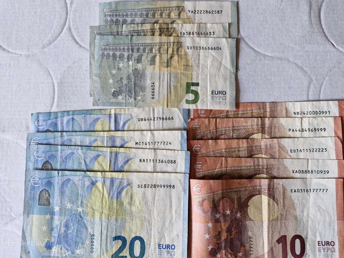 Eurų banknotai su vienodais skaičiais
