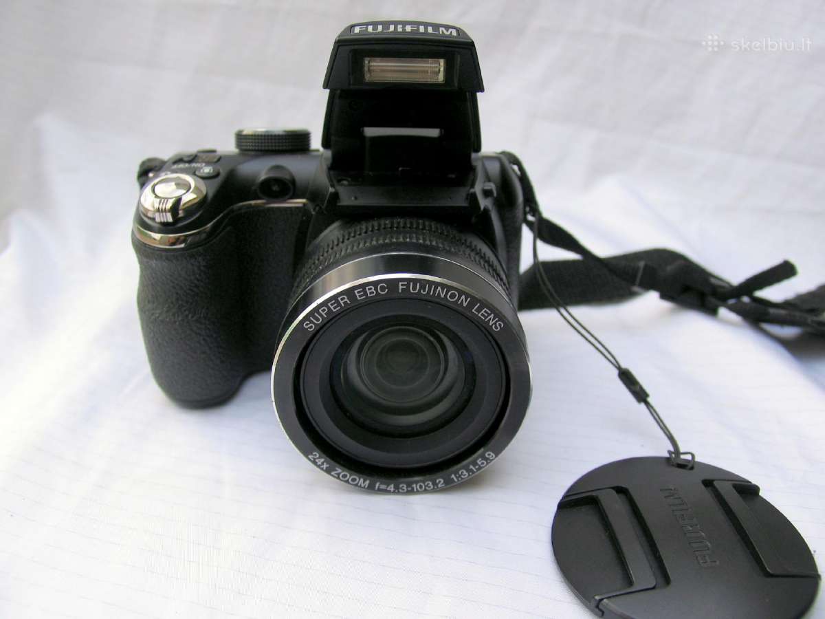 Fuji Finepix S4200