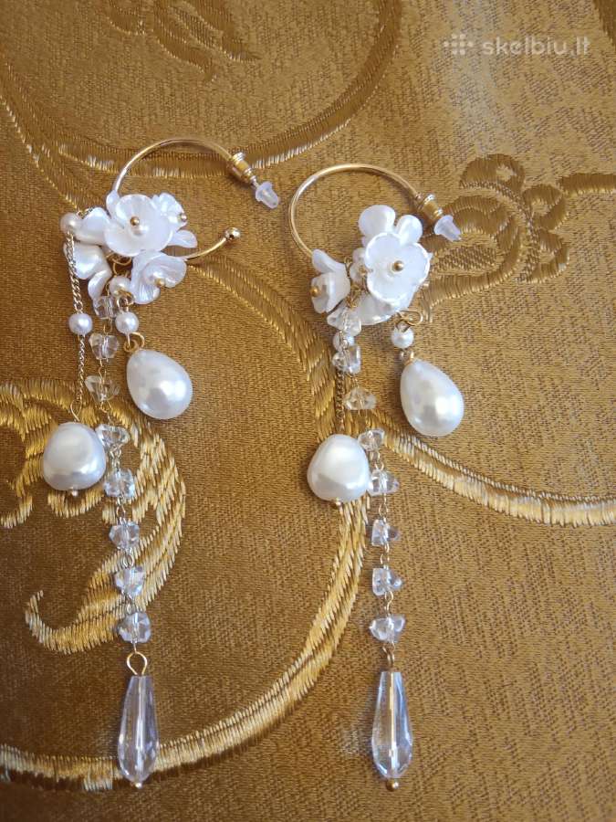 Gražūs auskarai