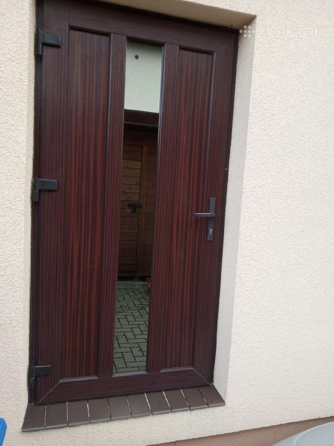 Ieškau laukinių durų iki 190cm.