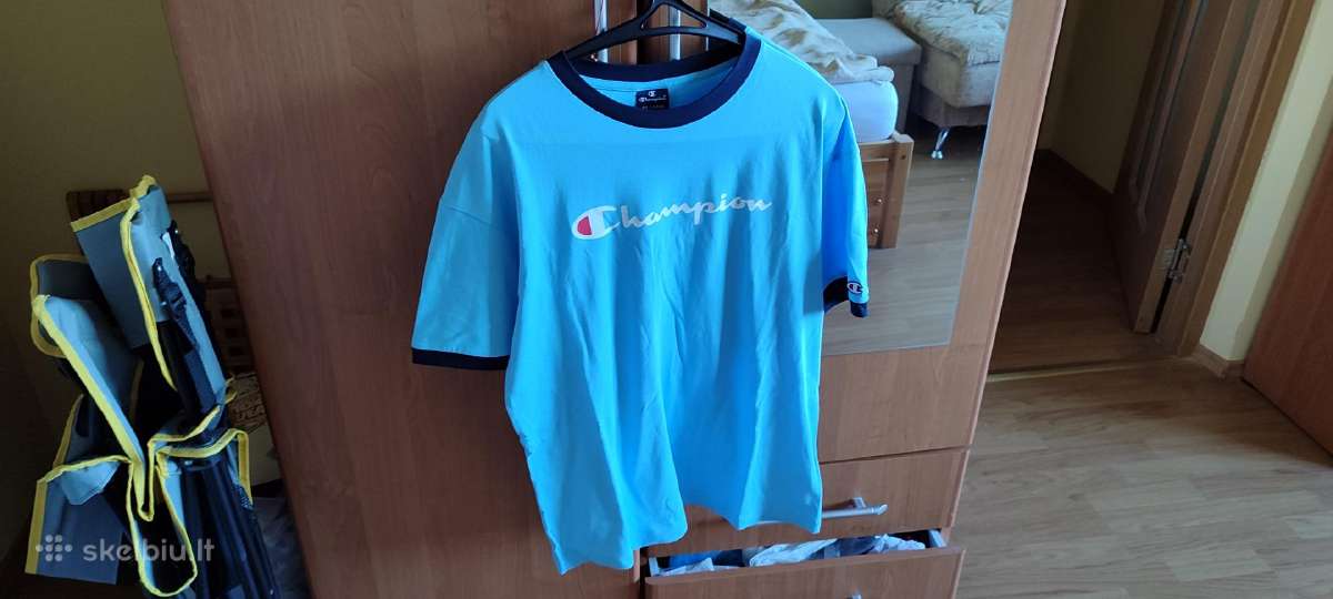 Champion marškinėliai M dydžio