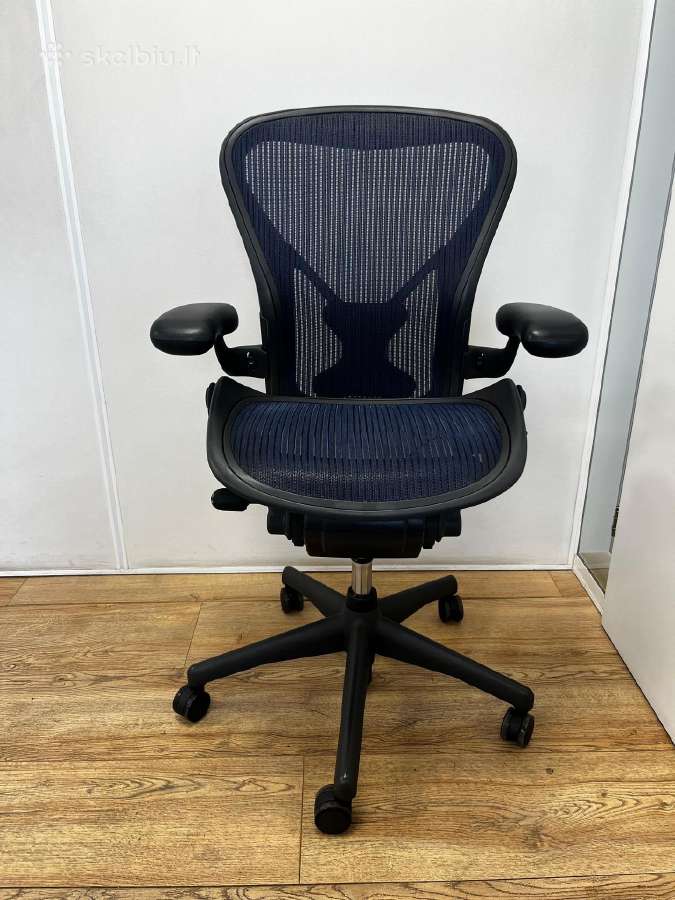 Refurbished Herman Miller Aeron Posturefit mėlyn