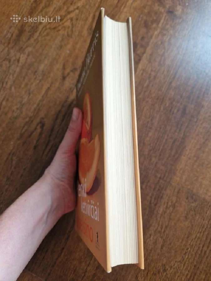 Penki ketvirčiai apelsino - Joanne Harris - nuotraukos Nr. 2