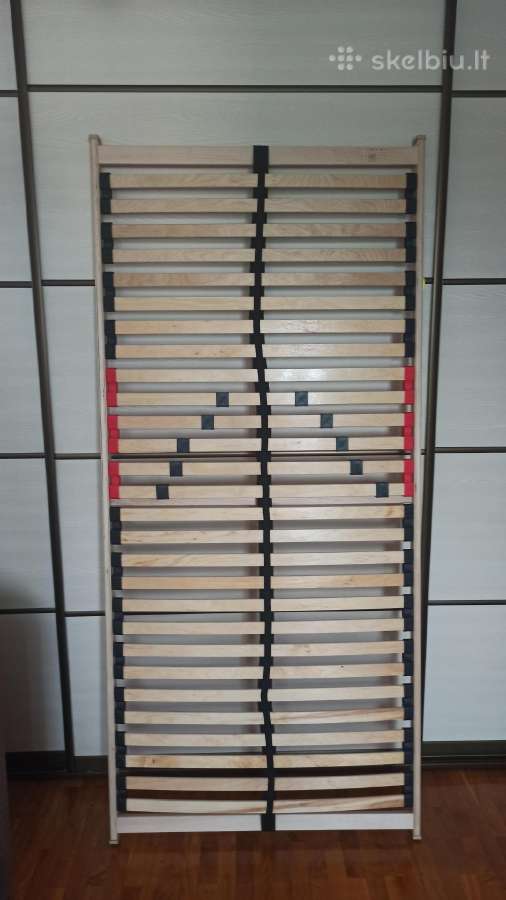 Viengules lovos groteles