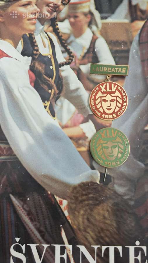 1985m. Dainų šventės fotoalbumas+ ženklai. - nuotraukos Nr. 2