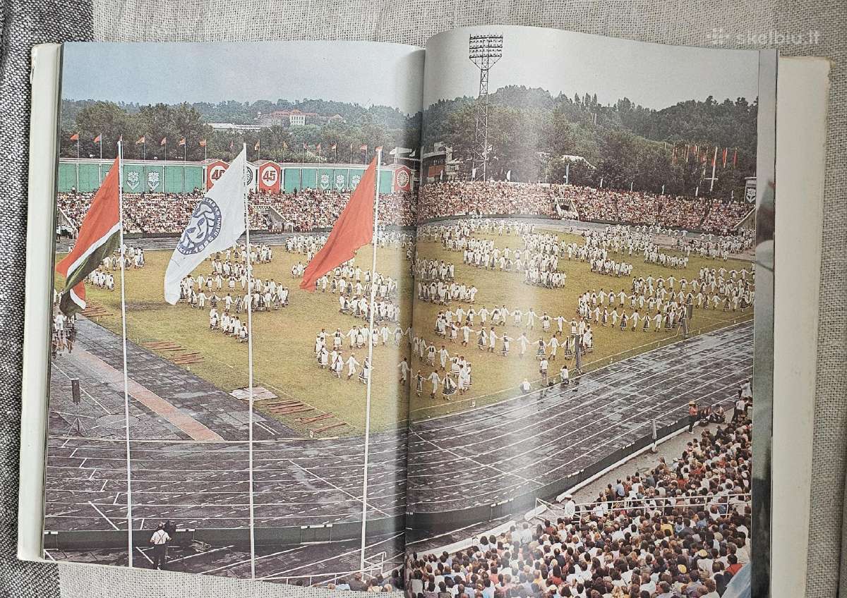 1985m. Dainų šventės fotoalbumas+ ženklai. - nuotraukos Nr. 8