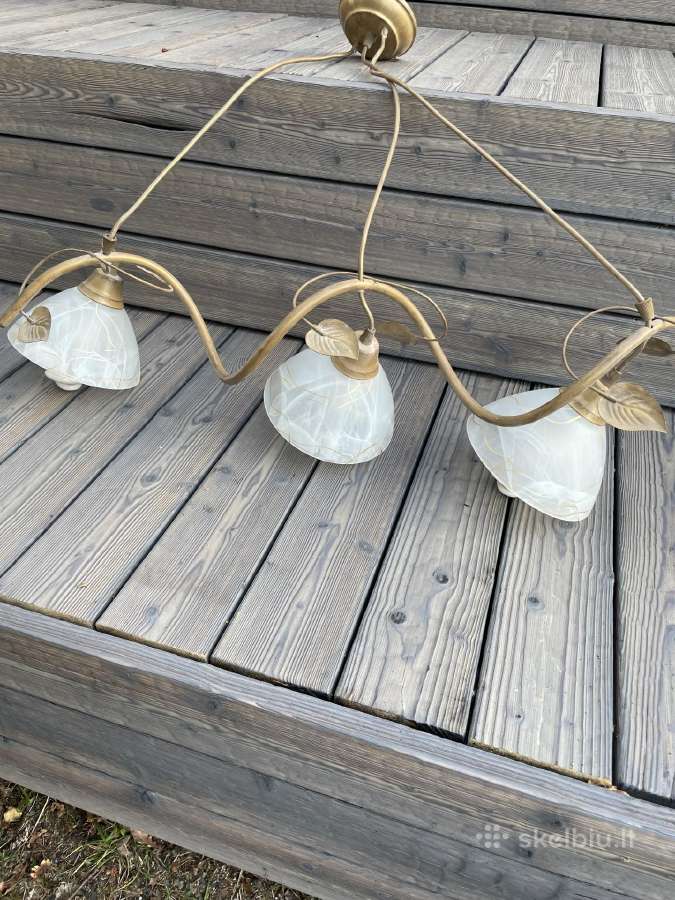 3 lempų lubinis šviestuvas