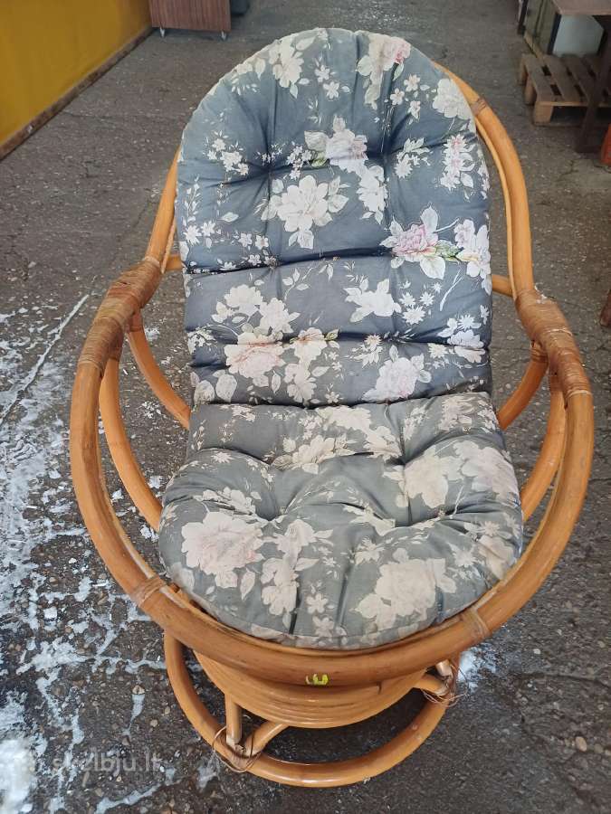 Pintas krėslas 35 €