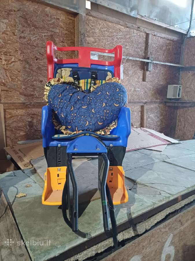 Kėdutė tvirtinama ant dviračio