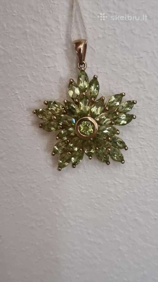 9k/375 auksinis pakabukas su 6,76ct peridotų.