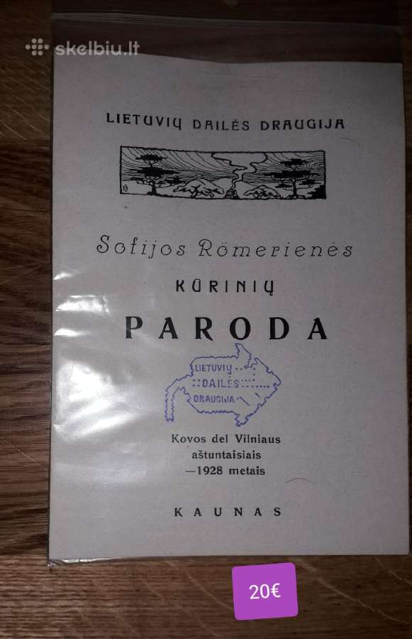 Seni įvairių dailininkų darbų ir parodų katalogai.