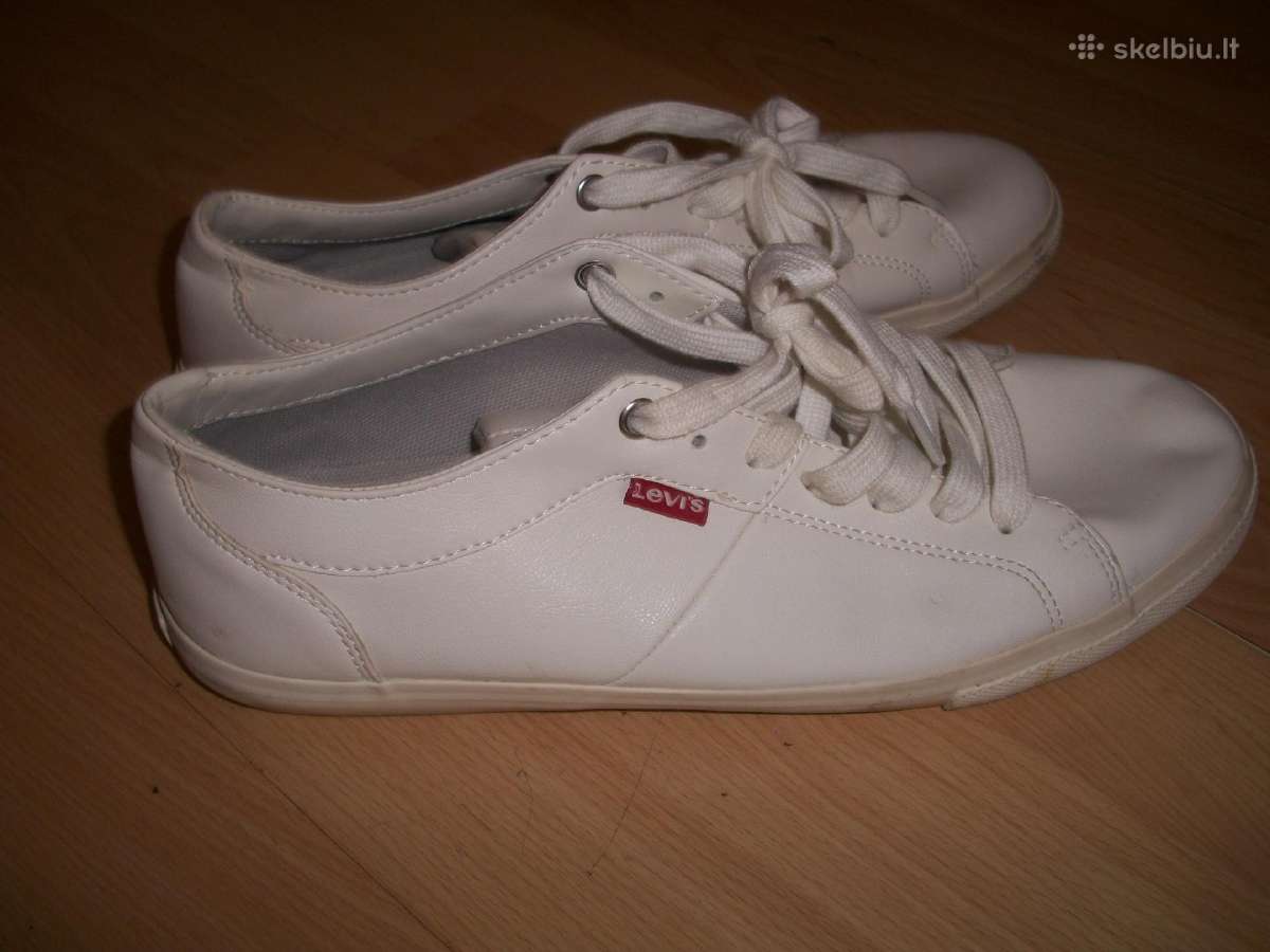 Levis 42 size
