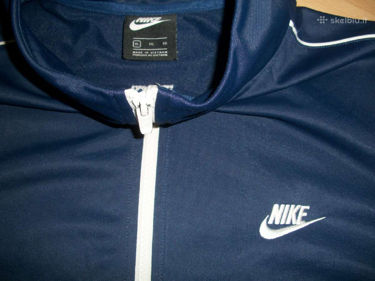 Nike XL