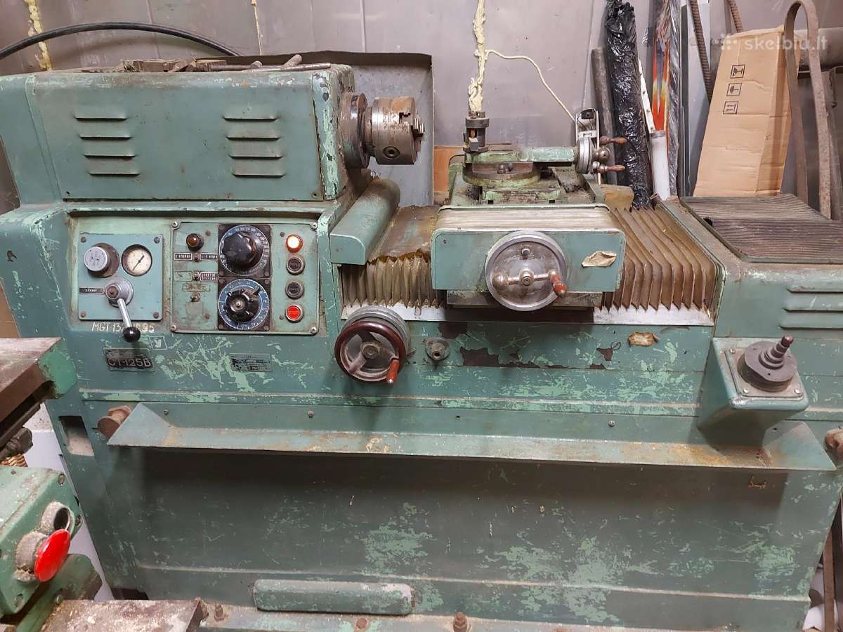 Metalo tekinimo staklės St-125v