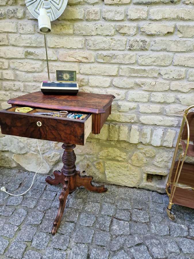 Vintažinis mid century rankdarbių staliukas - nuotraukos Nr. 5