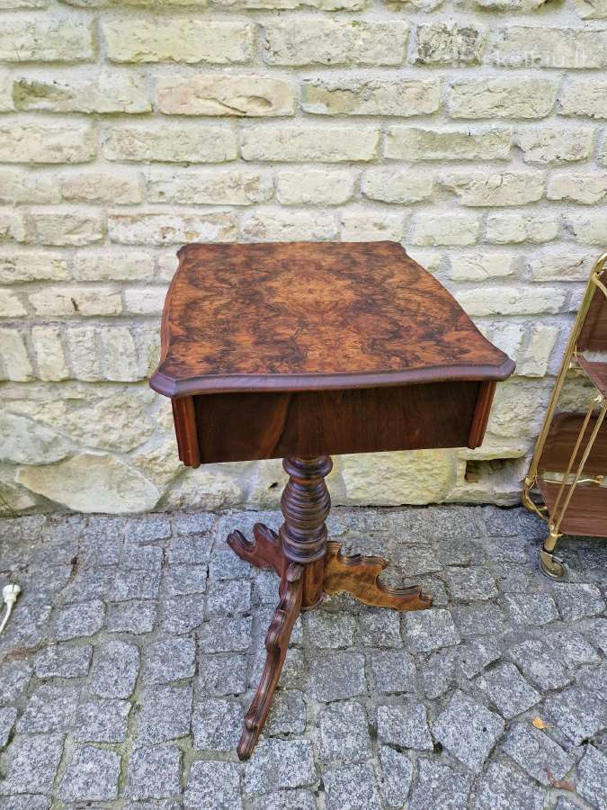 Vintažinis mid century rankdarbių staliukas - nuotraukos Nr. 8