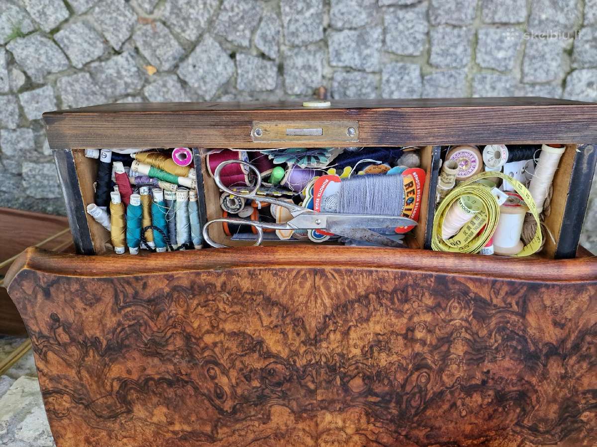 Vintažinis mid century rankdarbių staliukas - nuotraukos Nr. 14