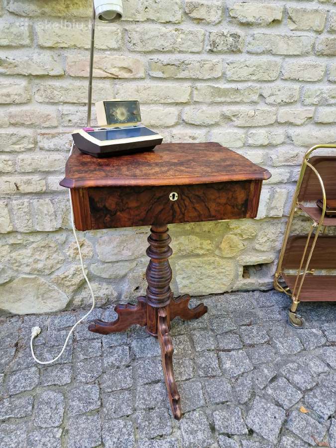 Vintažinis mid century rankdarbių staliukas - nuotraukos Nr. 20
