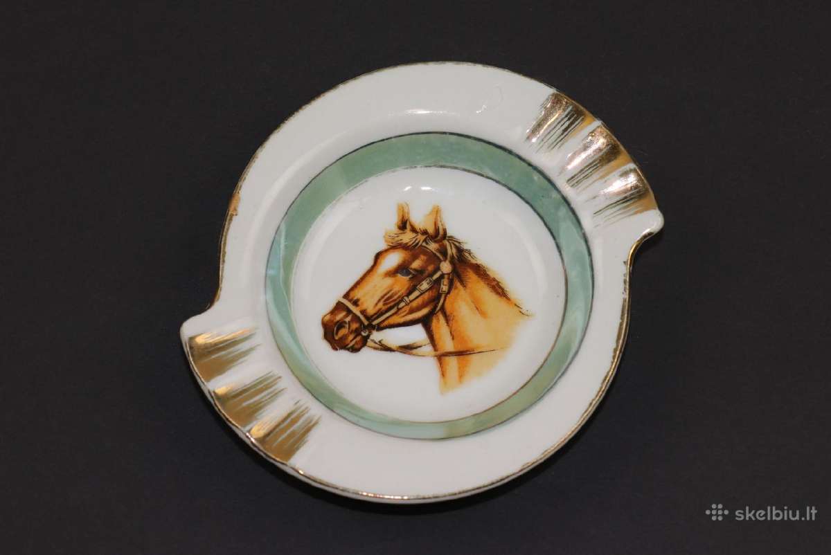 Peleninė rankom dekoruota porcelianas 12x11 cm.