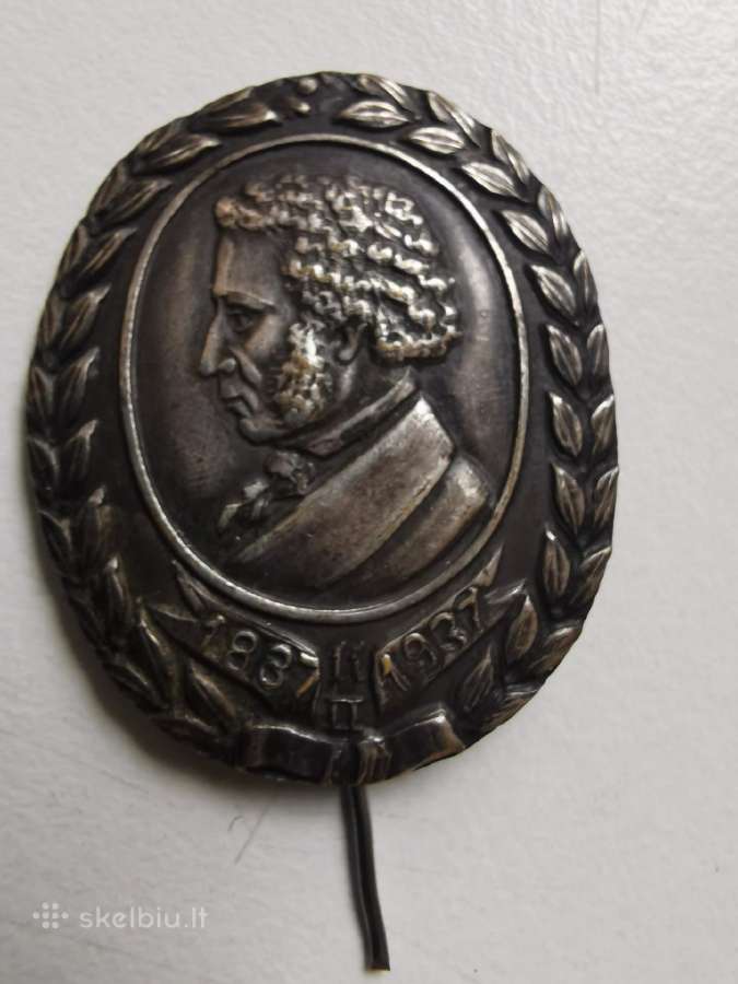 1937 m. sidabrinis ženkliukas A. Puškinas
