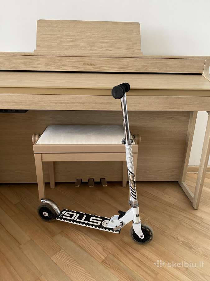 Stig naudotas paspirtukas