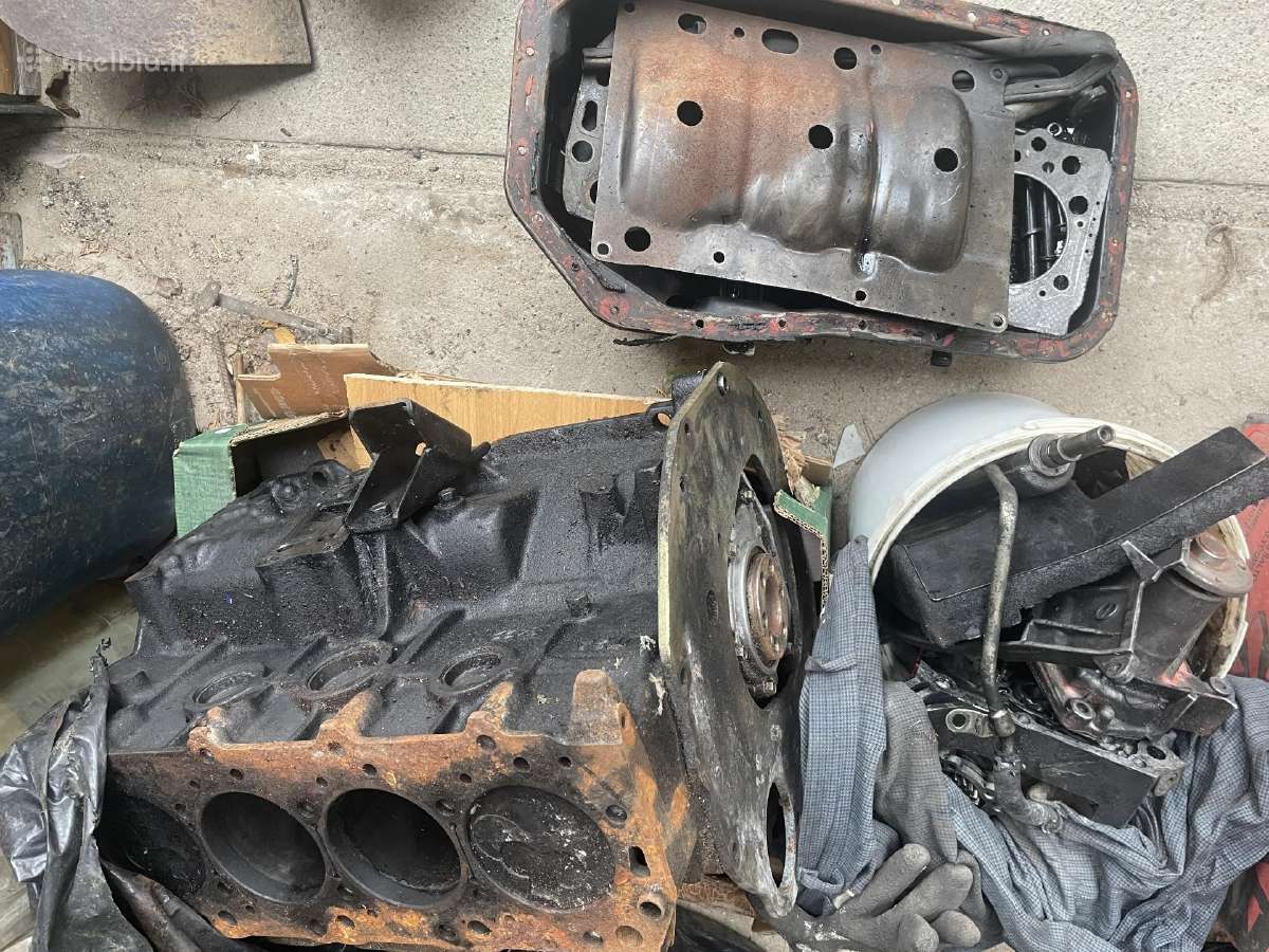 Akečios bakas Sparnas wv cady, pajero variklis