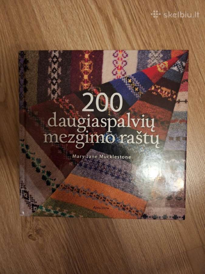 200 daugiaspalvių mezgimo raštų. Knyga