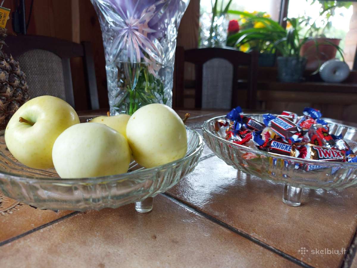Senovinės,storo stiklo vazeles vaisiams,saldumynam
