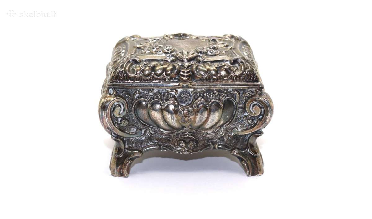 Dėžutė metalas 6 cm. kaina 25 eurai