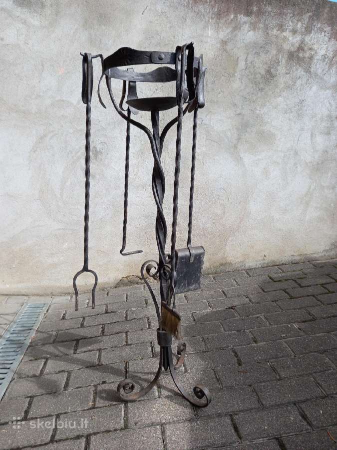 Kaltinio metalo židinio priežiūros įrankiai