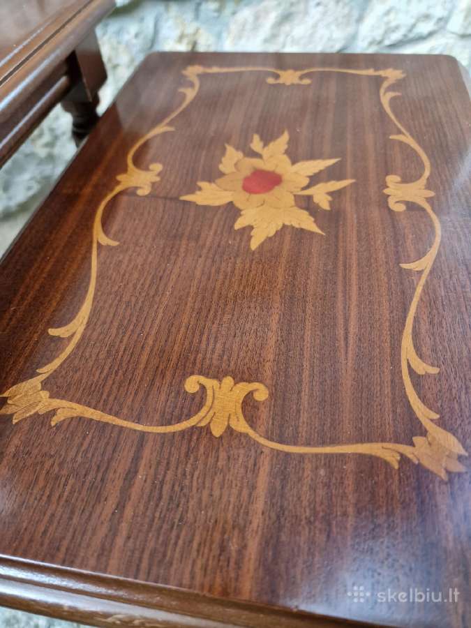 Vintažiniai mid century raudonmedžio staliukai - nuotraukos Nr. 11