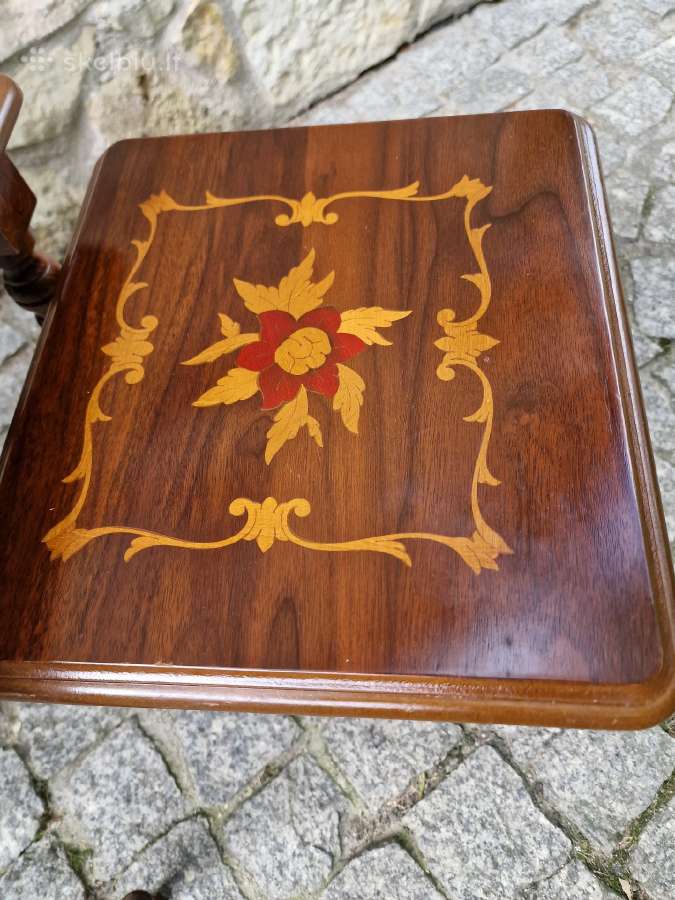 Vintažiniai mid century raudonmedžio staliukai - nuotraukos Nr. 13