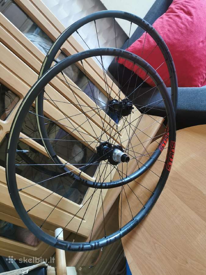 Stan's pudium Srd 29 boost, duke 29 240s boost