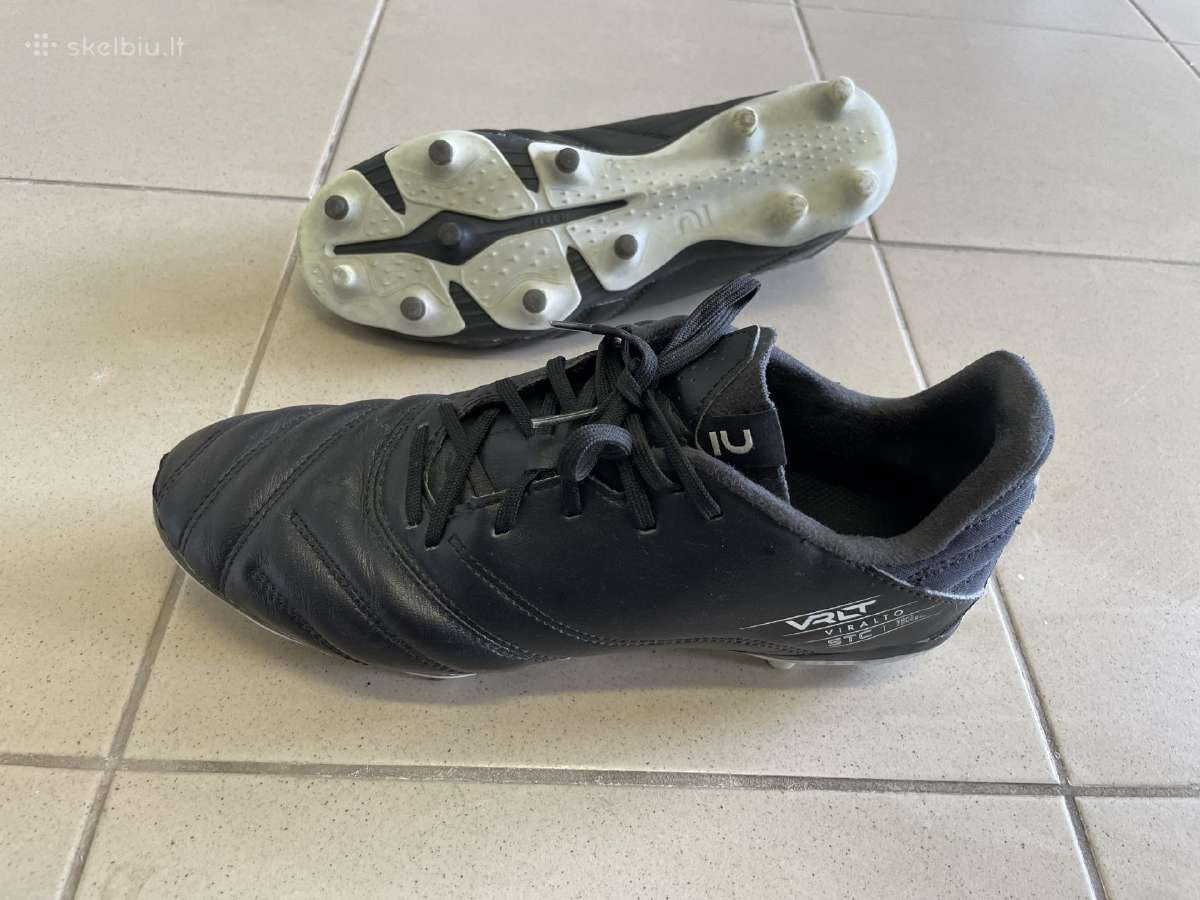 Odiniai futbolo batai 41eu