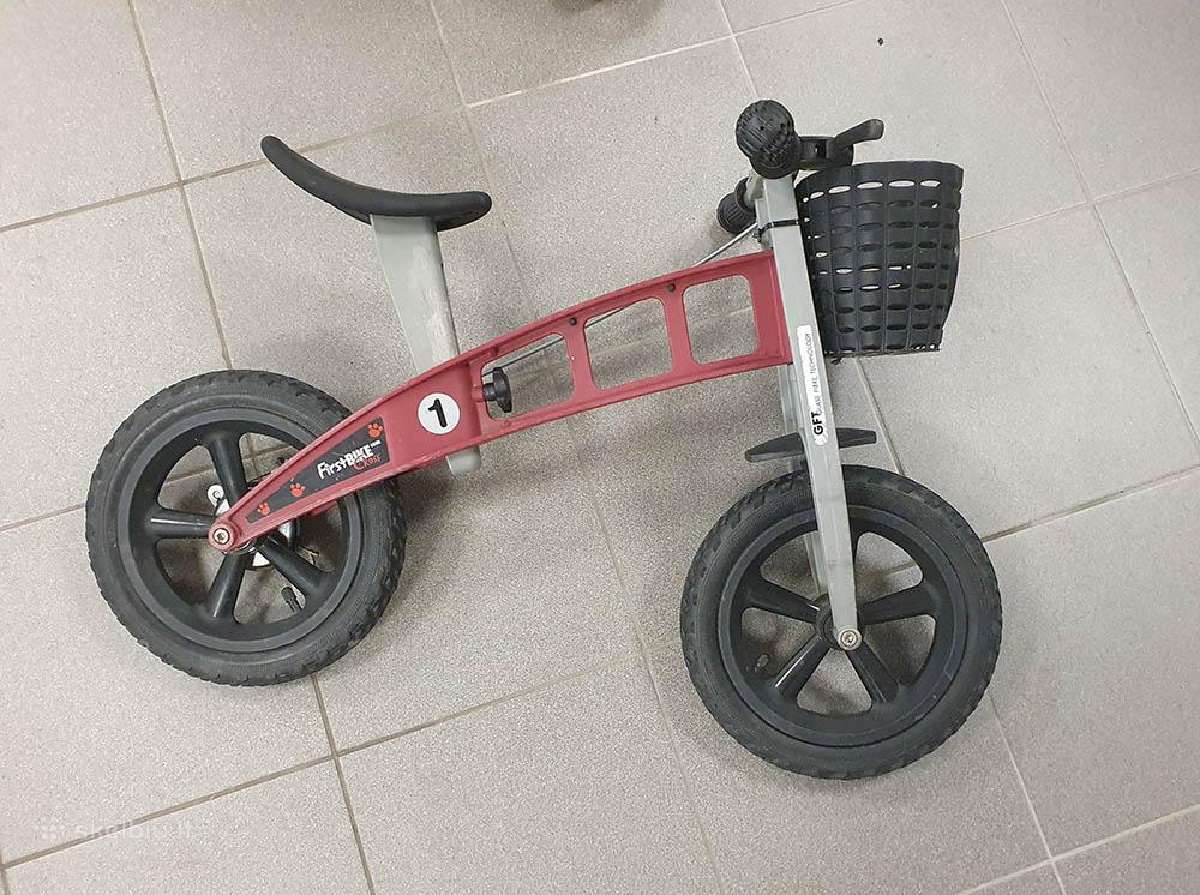 Balansinis dviratis First Bike