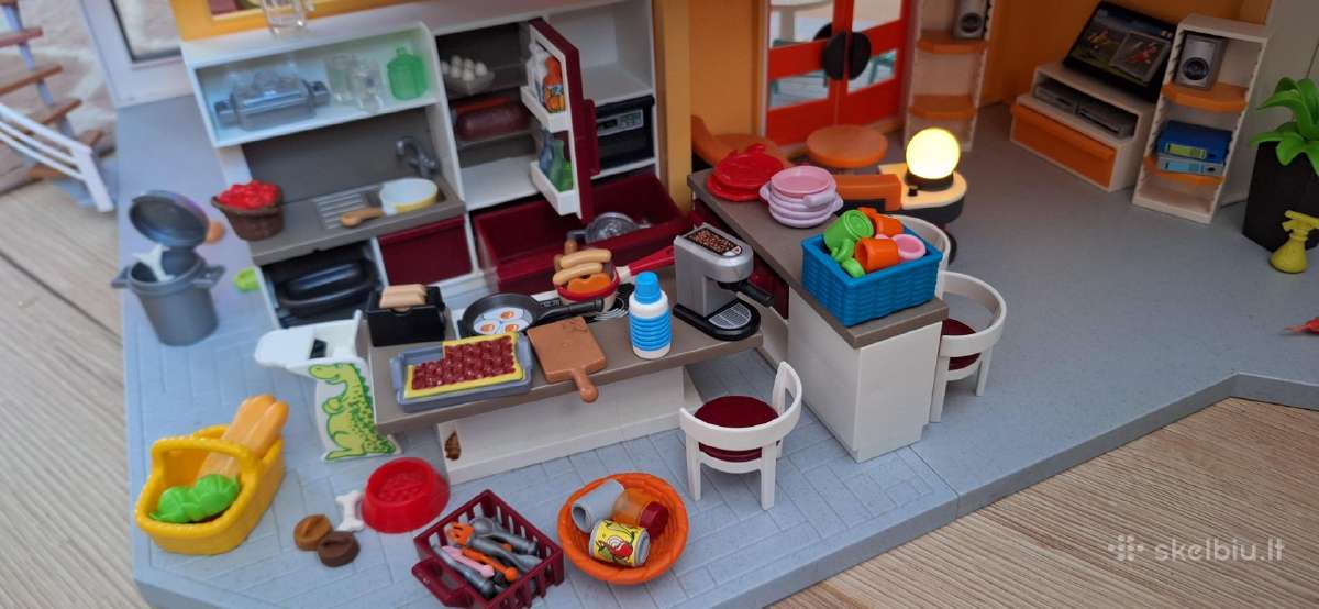Playmobil namas ,automobilis ir valtis