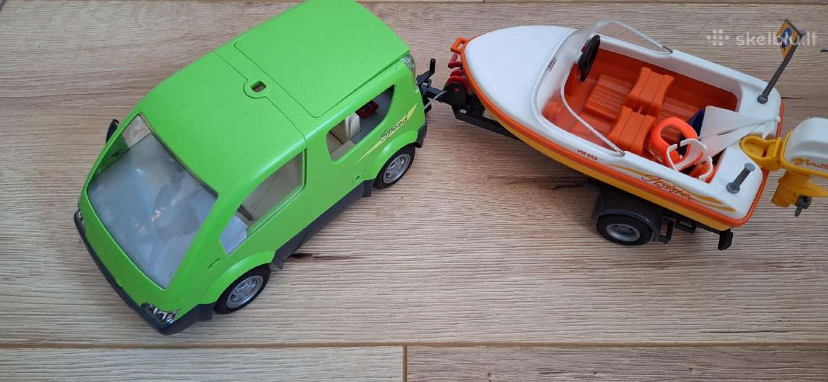 Playmobil namas ,automobilis ir valtis - nuotraukos Nr. 6