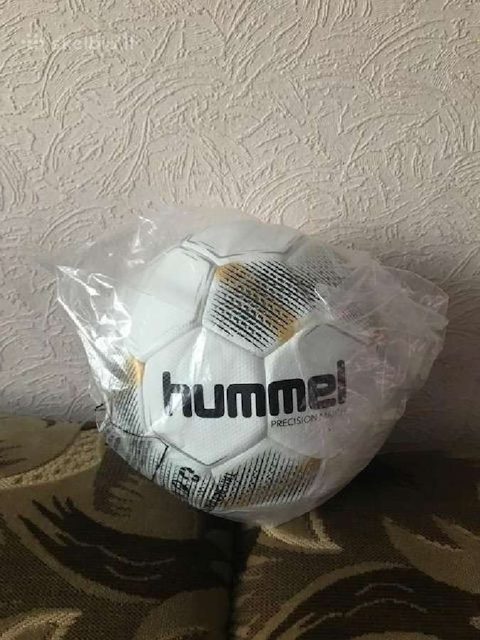 Naujas Hummel Precision Match futbolo kamuolys