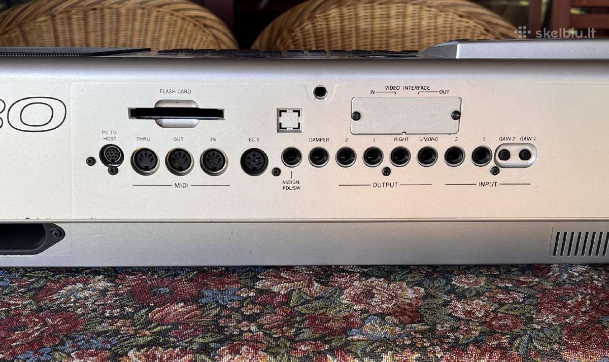 Parduodu sintezatorių Korg Pa-80. Gerame stovyje - nuotraukos Nr. 3