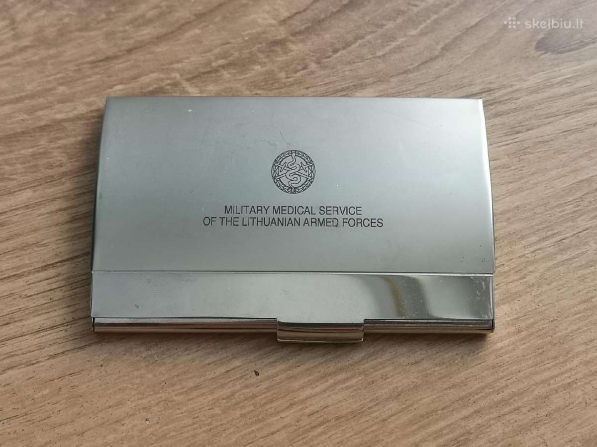 Karo medicinos tarnybos vizitinių kortelių dėklas.