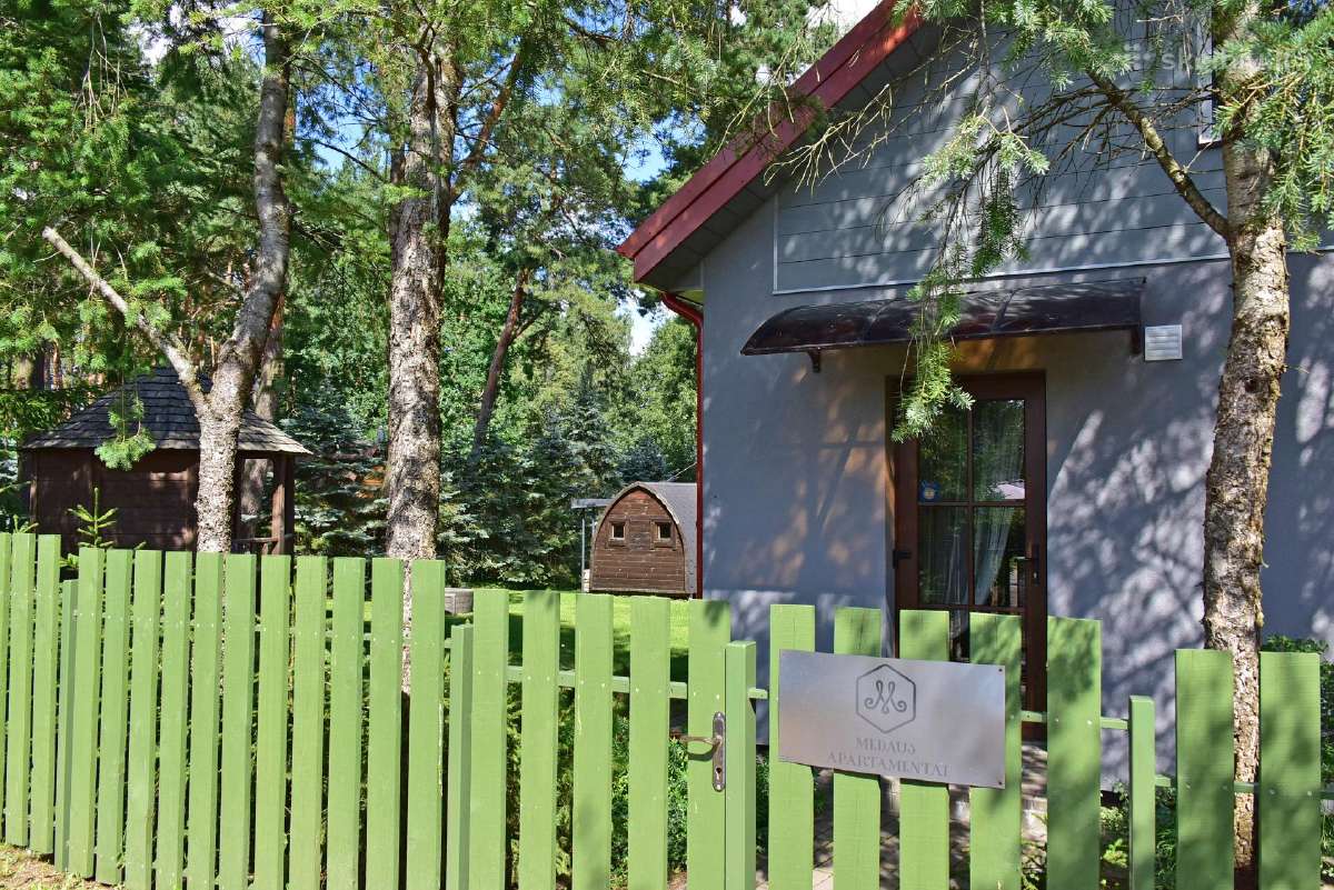 Medaus apartamentai su pirtimi prie ežero Trakų r