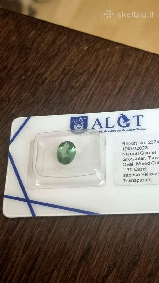 Parduoda natūralų 1,75ct Tsavoritą