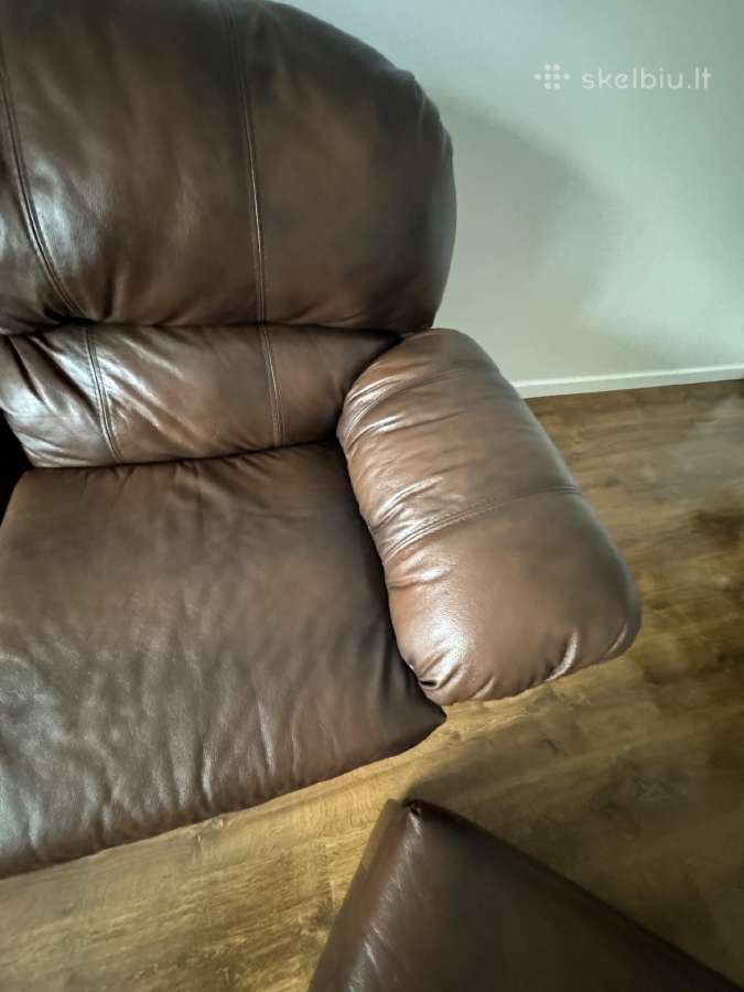 Juodojo Alksnio odine sofa su pufu - nuotraukos Nr. 4