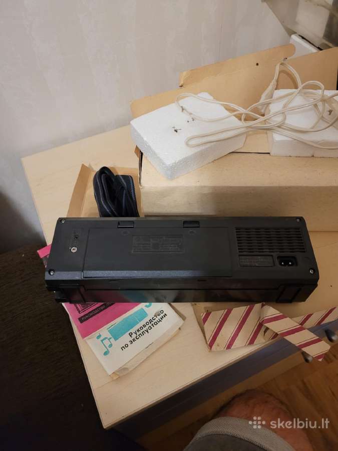 Tarybiniu laiku Radio imtuvas Radiotehnika Rp 8330 - nuotraukos Nr. 3