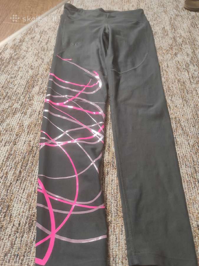 Moteriškos Underarmour Heatgear kelnės