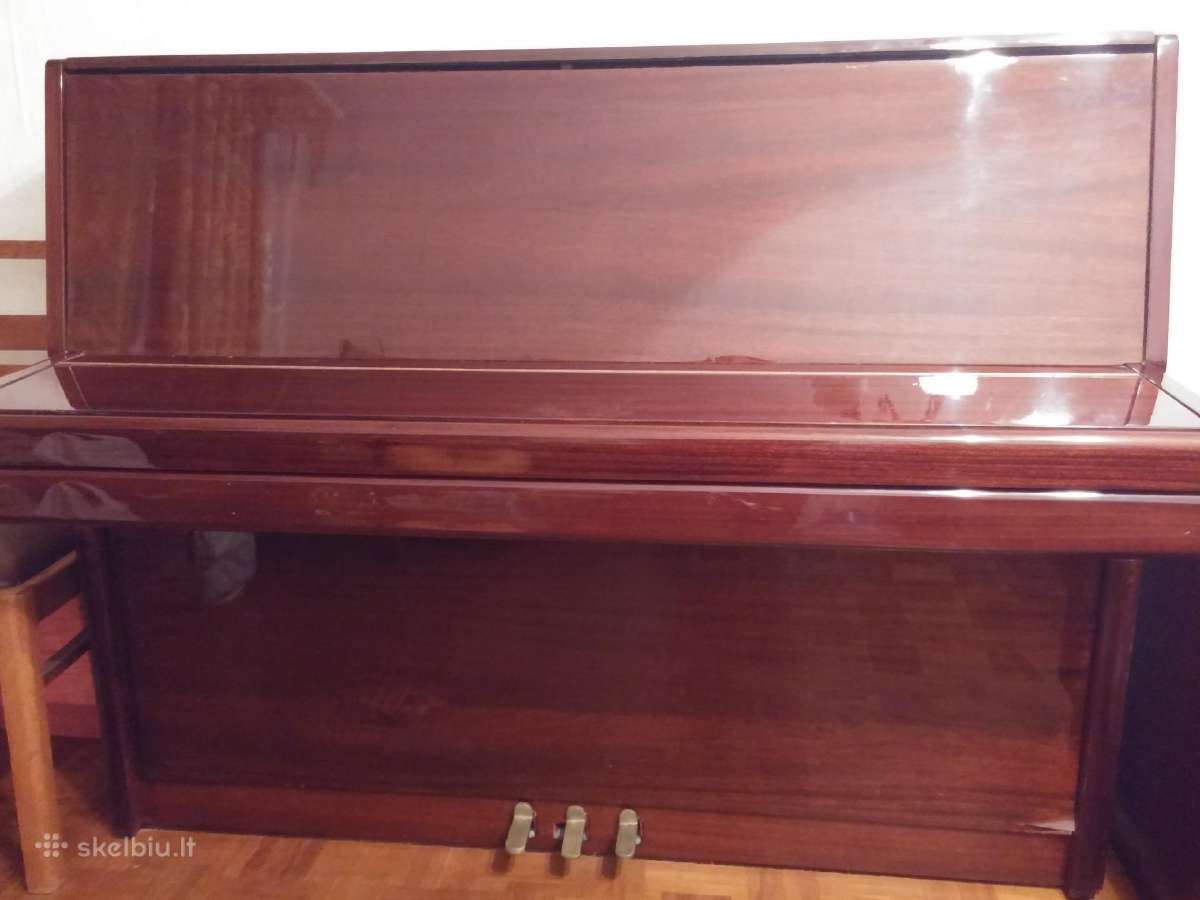 Pianinas ,Riga " su kėdute