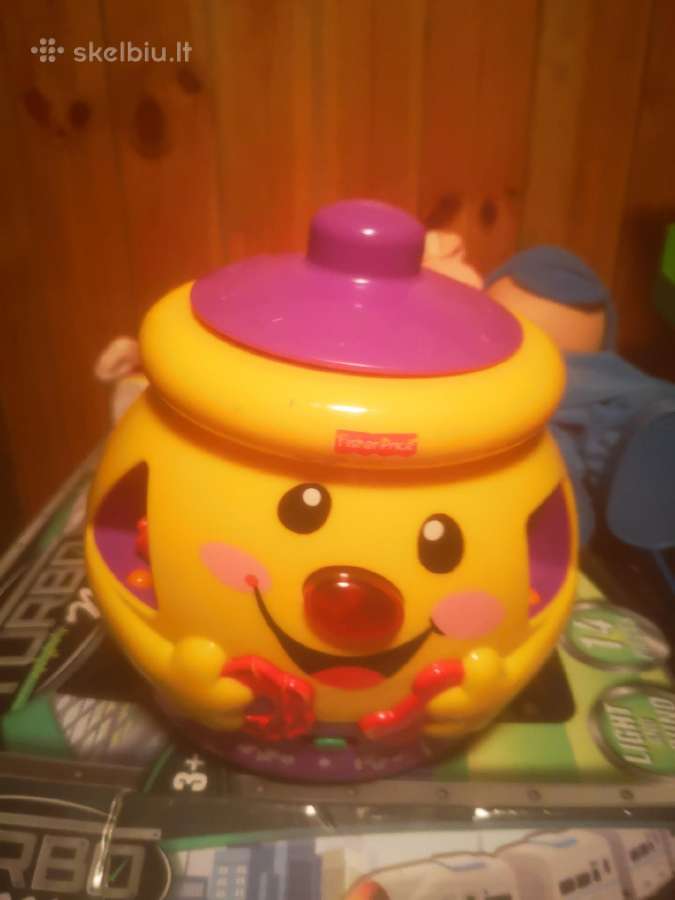 Dainuojanti puodynė + kiti