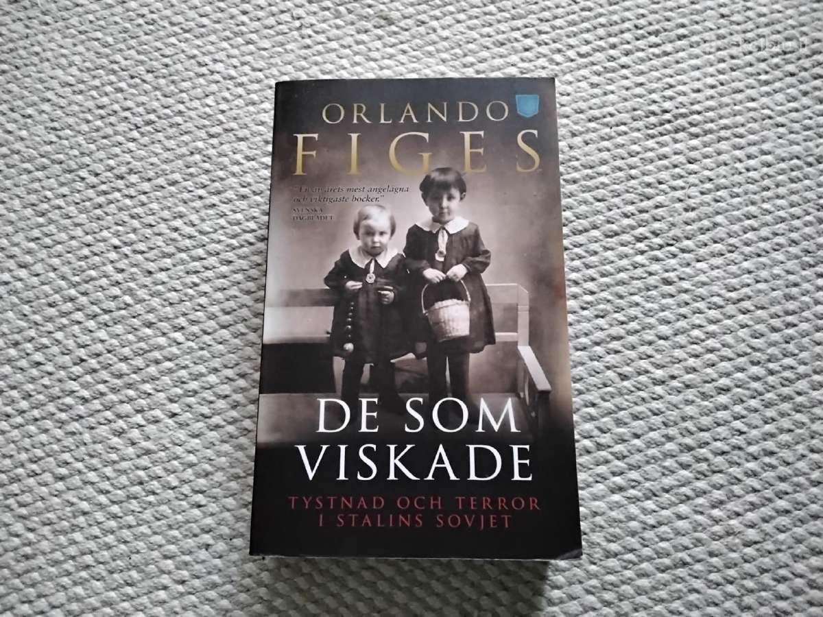 Angelas Vakarų rajone, Kristin Steinsdottir, Halla - nuotraukos Nr. 9