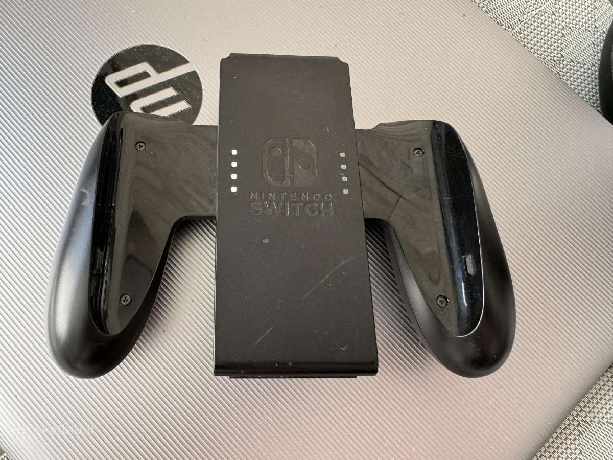 Nintendo pultelių laikyklis